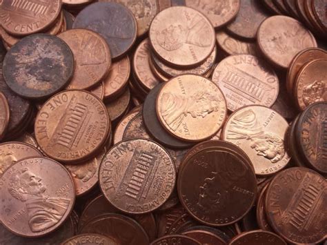 Aside from their monetary value, pennies also have physical weight. . How much does 100 pennies weigh